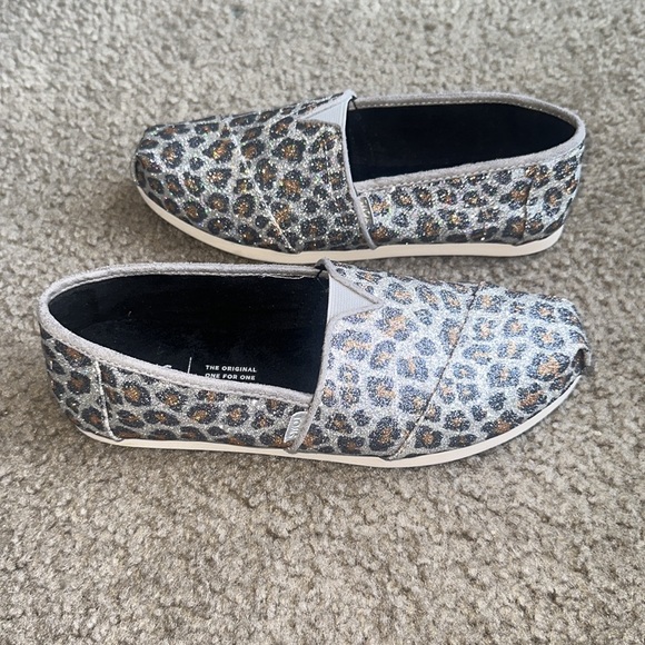 Toms Metallic Leopard Flats - Silver and Brown - Picture 7 of 7